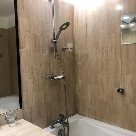 아파트 Monaco, Elegant & Quiet Renovated Apartment, In Fontvieille District, With Terrace & Pool, 15min Walk To Port Hercule *