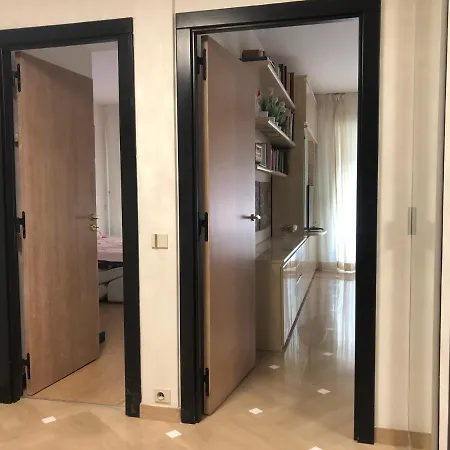 Apartment Monaco, Elegant & Quiet Renovated Apartment, In Fontvieille District, With Terrace & Pool, 15Min Walk To F1 Grand Prix