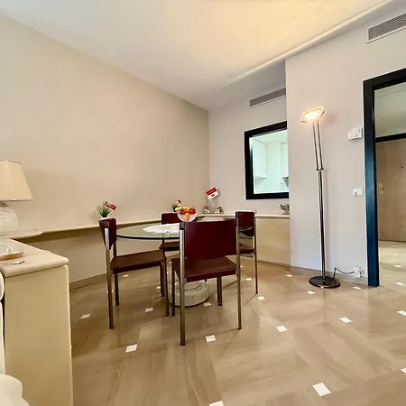 Apartment Monaco, Elegant & Quiet Renovated Apartment, In Fontvieille District, With Terrace & Pool, 15Min Walk To F1 Grand Prix *